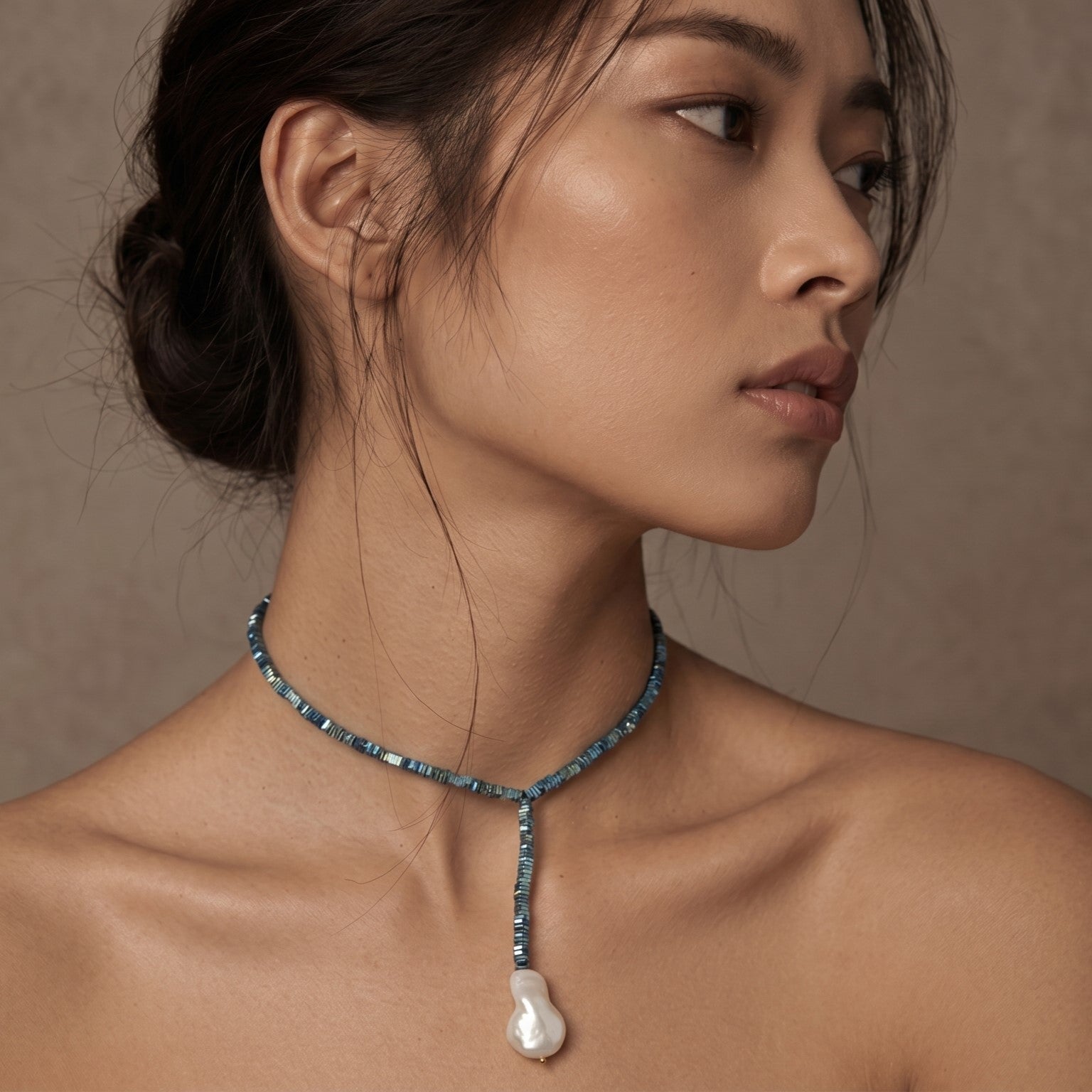 metallic beads pearl choker necklace