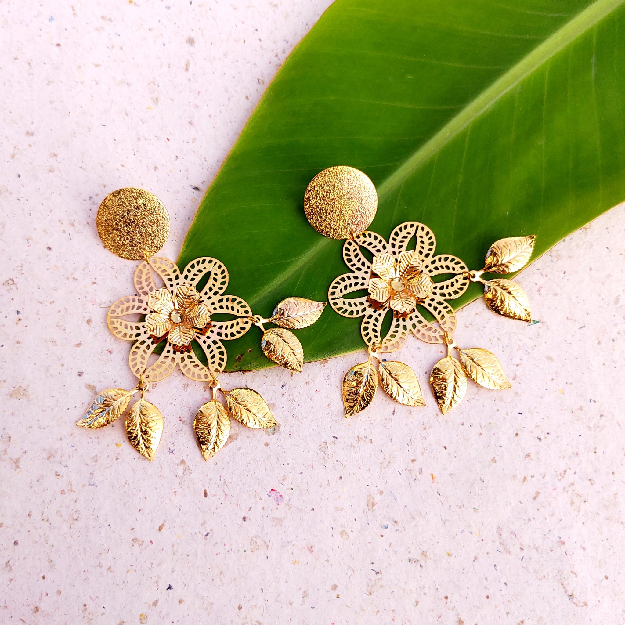 GARDENIA FLOWER EARRING